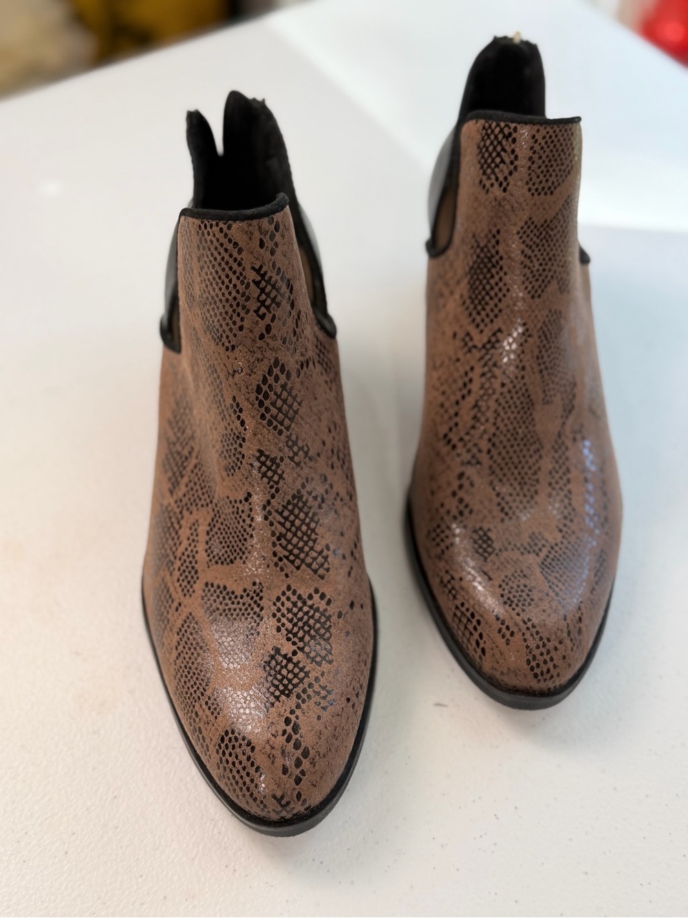 Andrew Geller Friona Snake Print Cutout Ankle Booties Women’s Size 8M